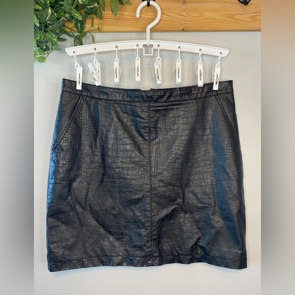 Mini Skirt Leather Style Elegant Black Textured Skirt with POCKETS Pencil Skirt